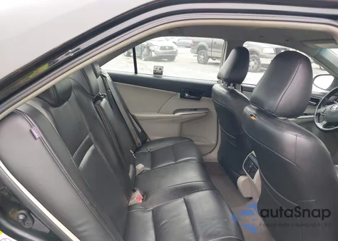 2014 Toyota Camry Hybrid Xle z USA, uszkodzony, nr VIN 4T1BD1FKXEU111906